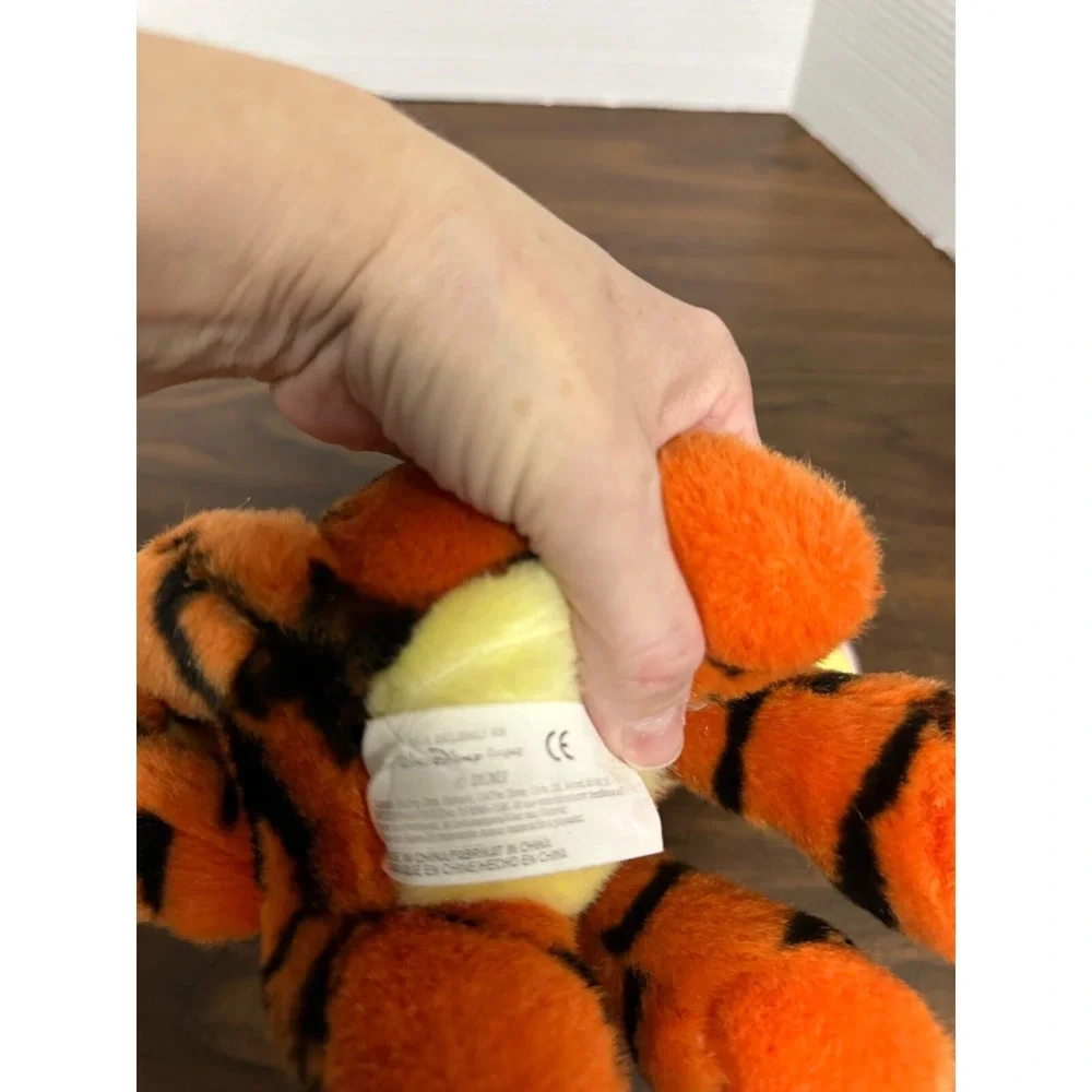 Disney Store Tigger‎ Plush Winnie the Pooh 10 Inch Curly Tail 10